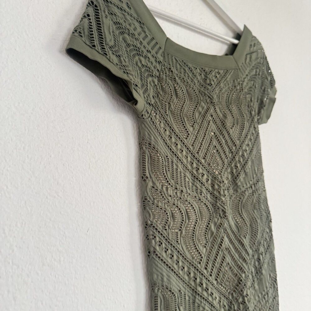 VTG Bebe Stretch Green Jacquard Knit Mini Dress Y2K Bodycon Short Sleeve Sz M L